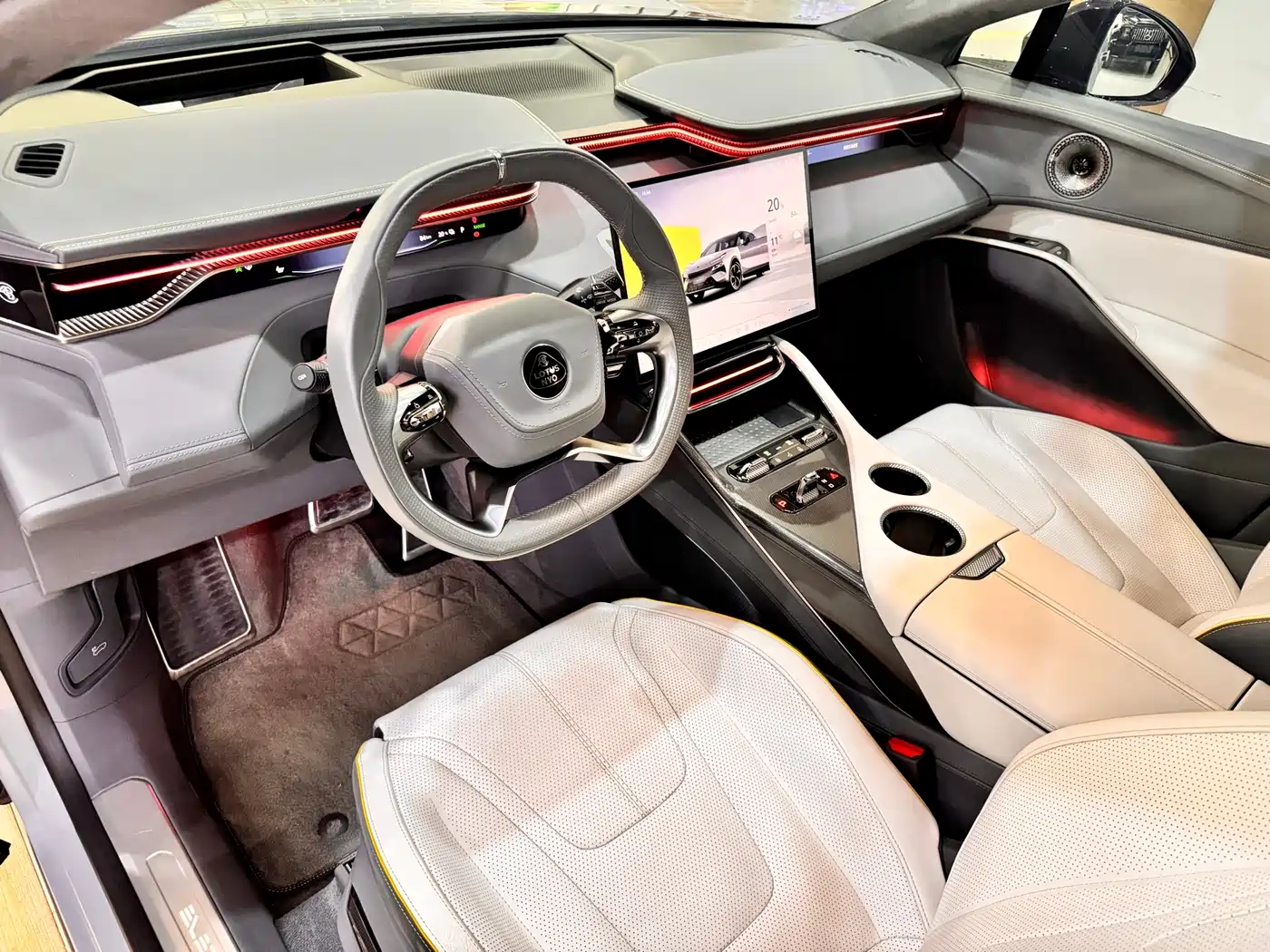 LOTUS SPORTS CAR ELETRE