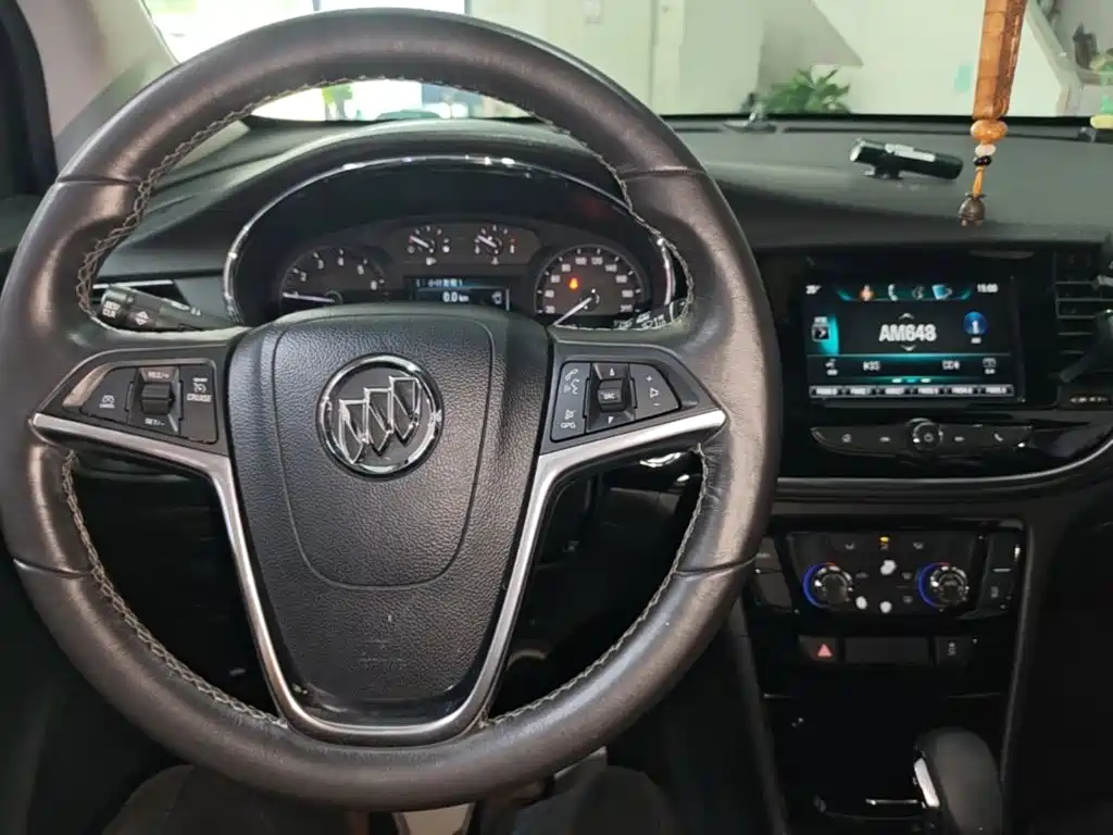 Фото 10 - Buick Encore