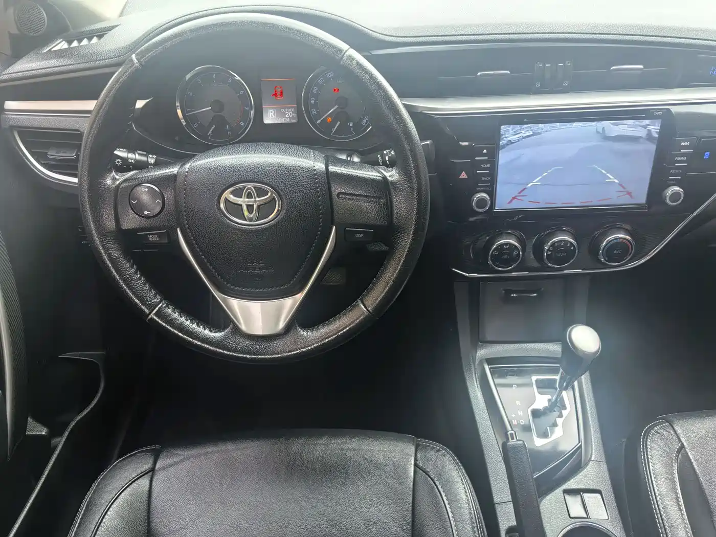 Toyota Corolla 2014 1.6L CVT GL-i Leather Edition фото 9