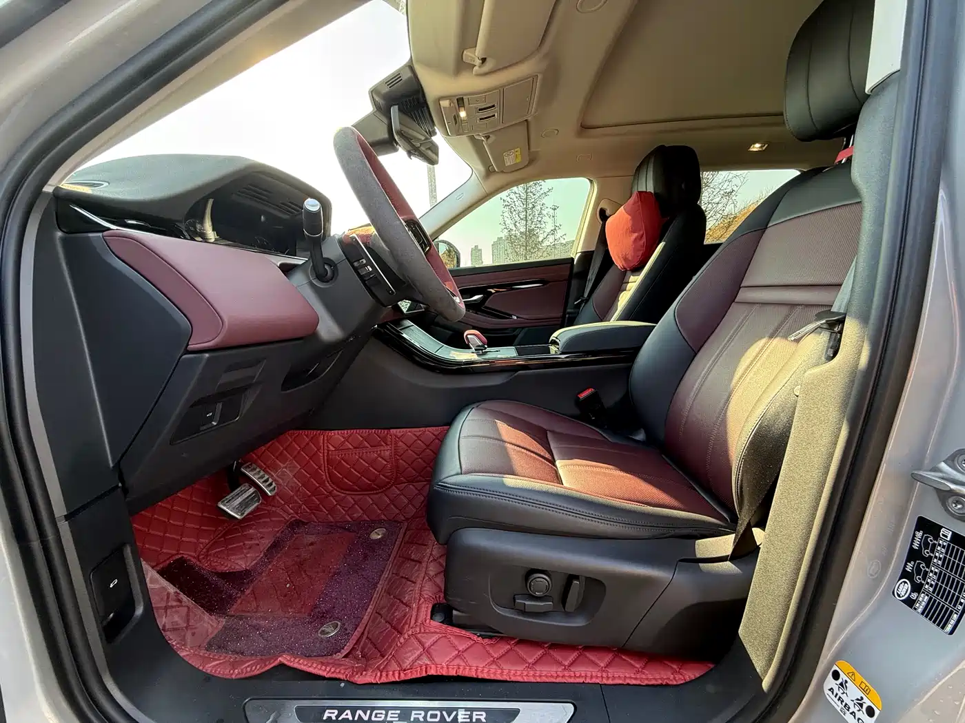 Land Rover Range Rover Evoque 2024 Range Rover Evoque L 249PS Light Master Edition фото 5