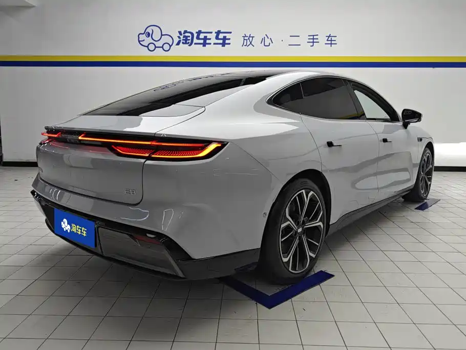 Geely Galaxy Galaxy E8 2025 2025 700km Long Voyage Smart Drive Edition