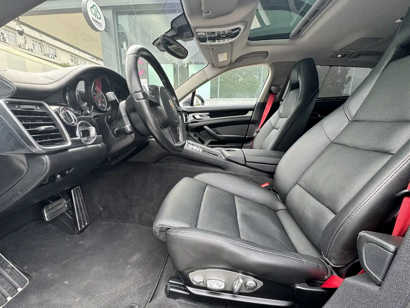 Фото 5 - Porsche Panamera