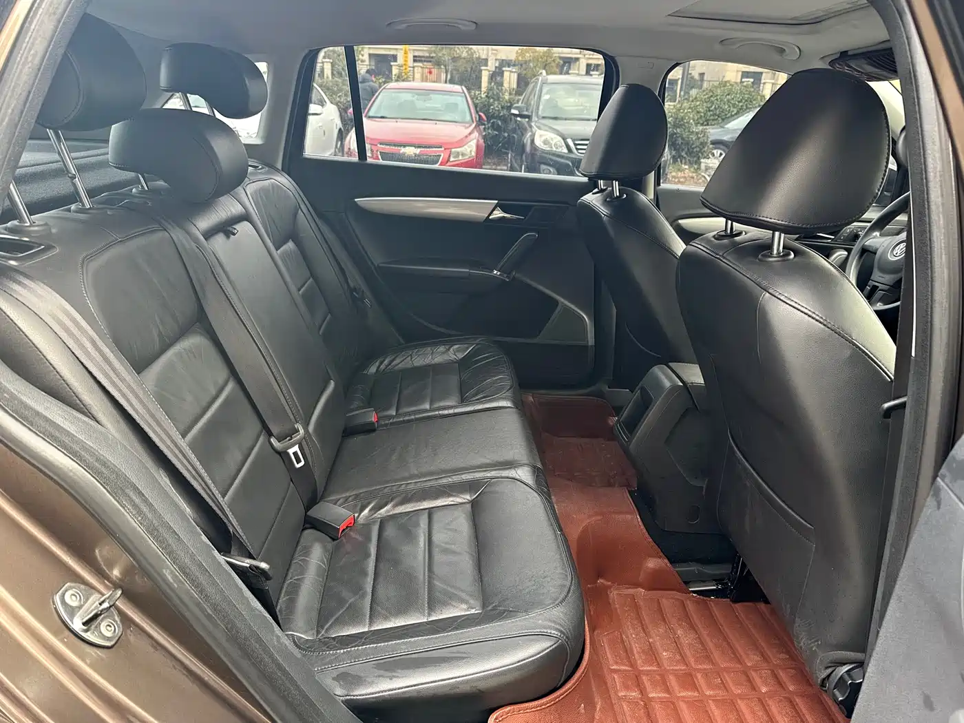 Volkswagen Lavida Tour 2013 1.6L Automatic Comfort фото 10