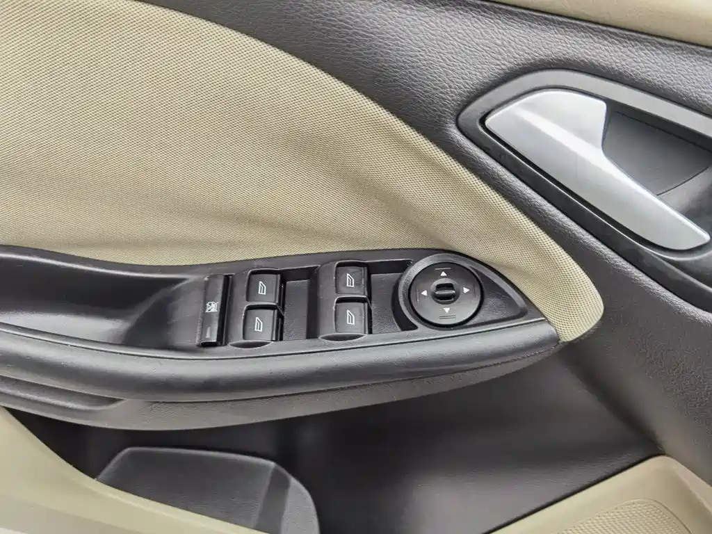 Фото 9 - Ford Focus