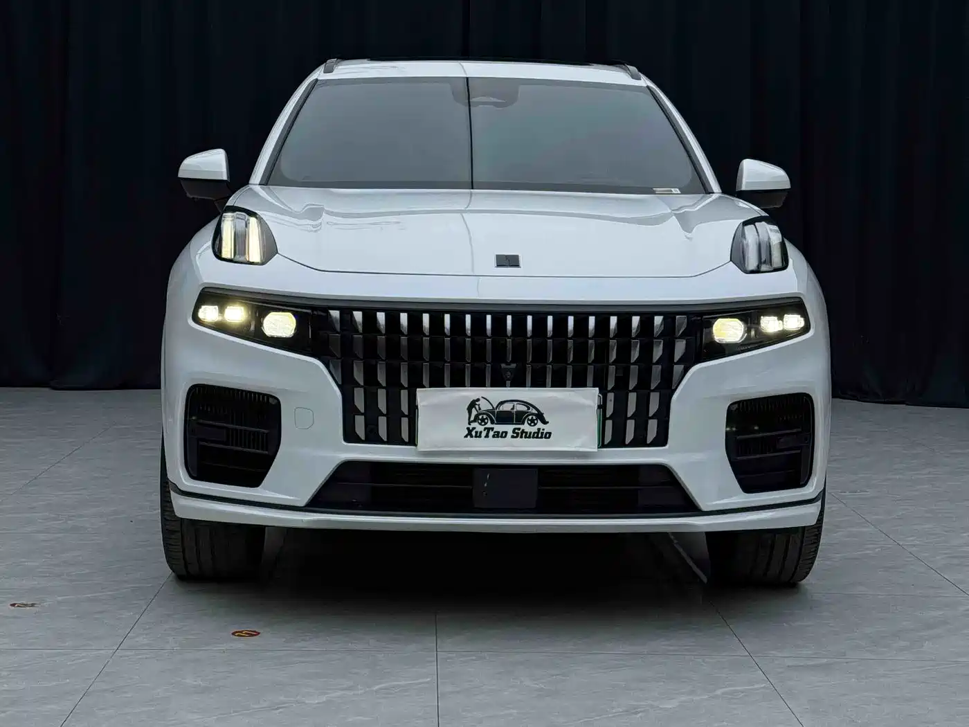 Lynk & Co 09 EM-P 2023 2.0TD EM-P Voyage PM 7-Seater фото 2