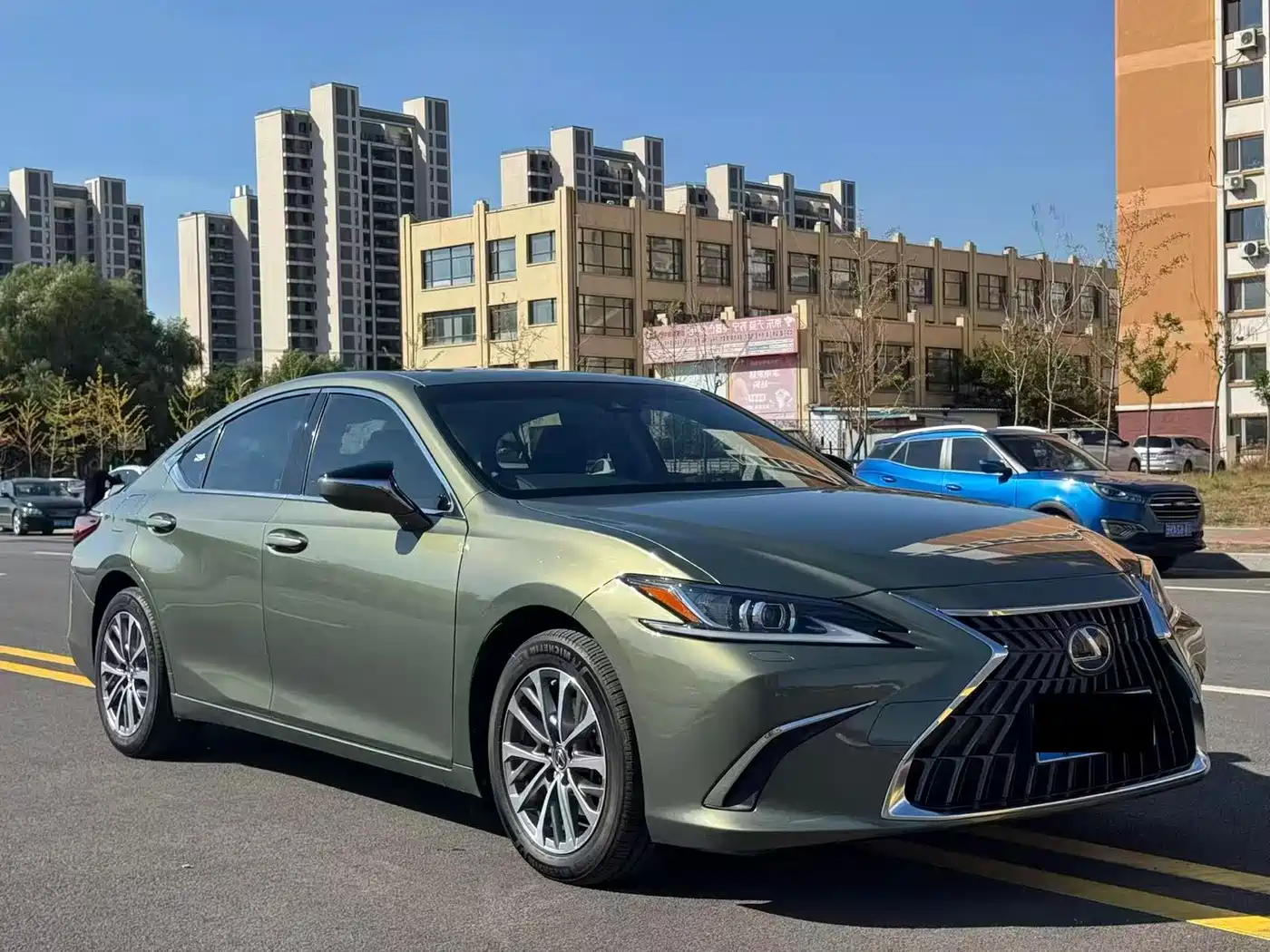Lexus ES 2022 — пригон из Китая