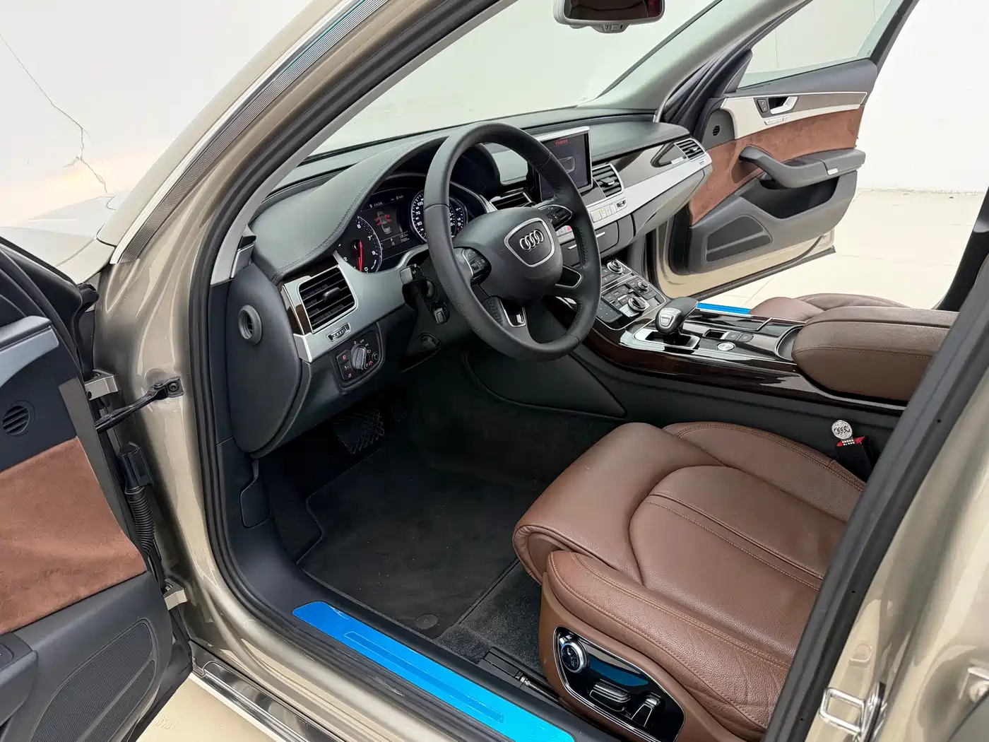 Audi A8 2013 A8L 45 TFSI quattro Comfort фото 10
