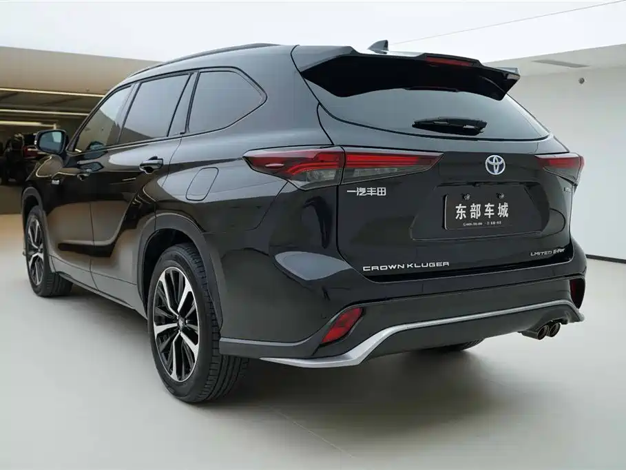 Toyota Crown Kluger 2023 2.5L HEV AWD Flagship Edition фото 4