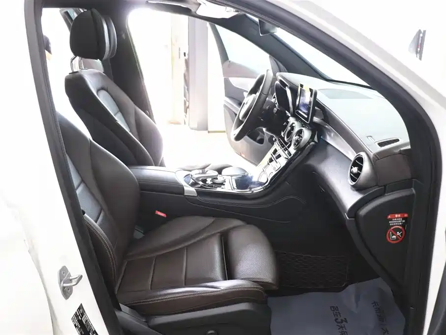 Mercedes-Benz GLC 2019 Model GLC 200 L 4MATIC фото 25