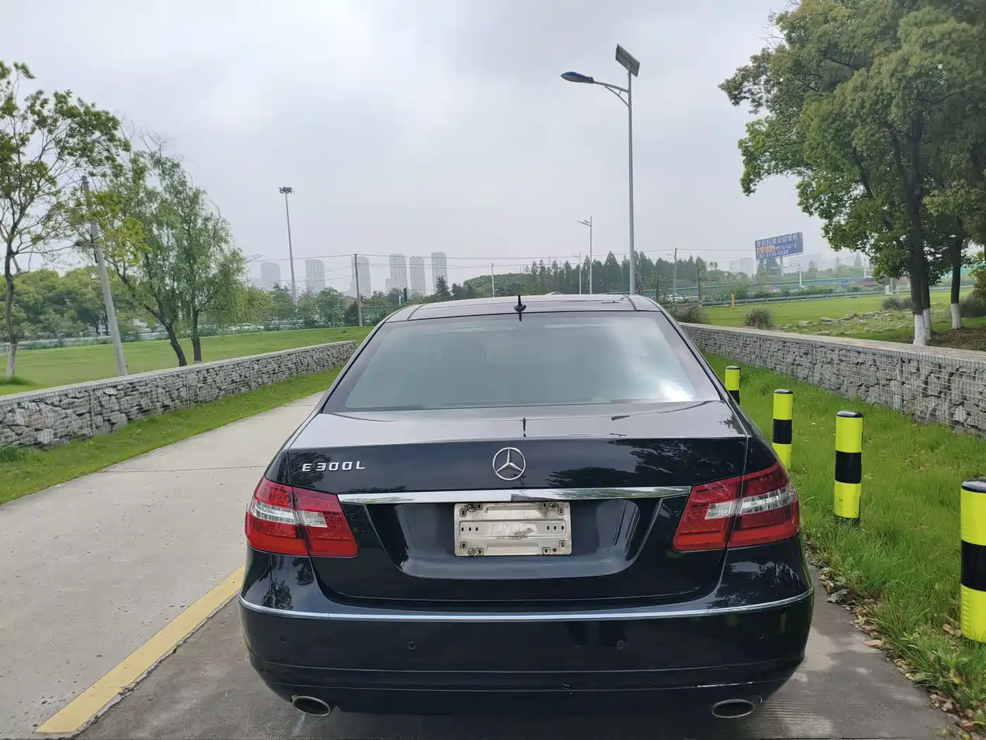 Mercedes-Benz E-Class 2011 E 300 L Fashion Premium фото 5