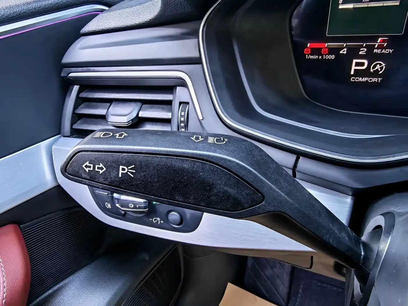 Audi A4L 2021 40 TFSI Premium Life Edition фото 23
