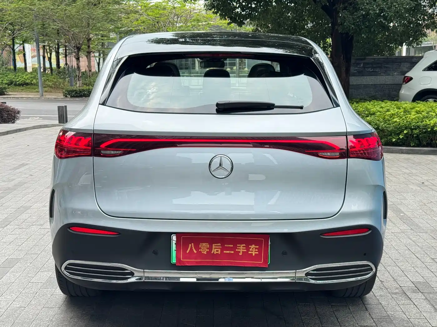 MERCEDES-BENZ EQE SUV