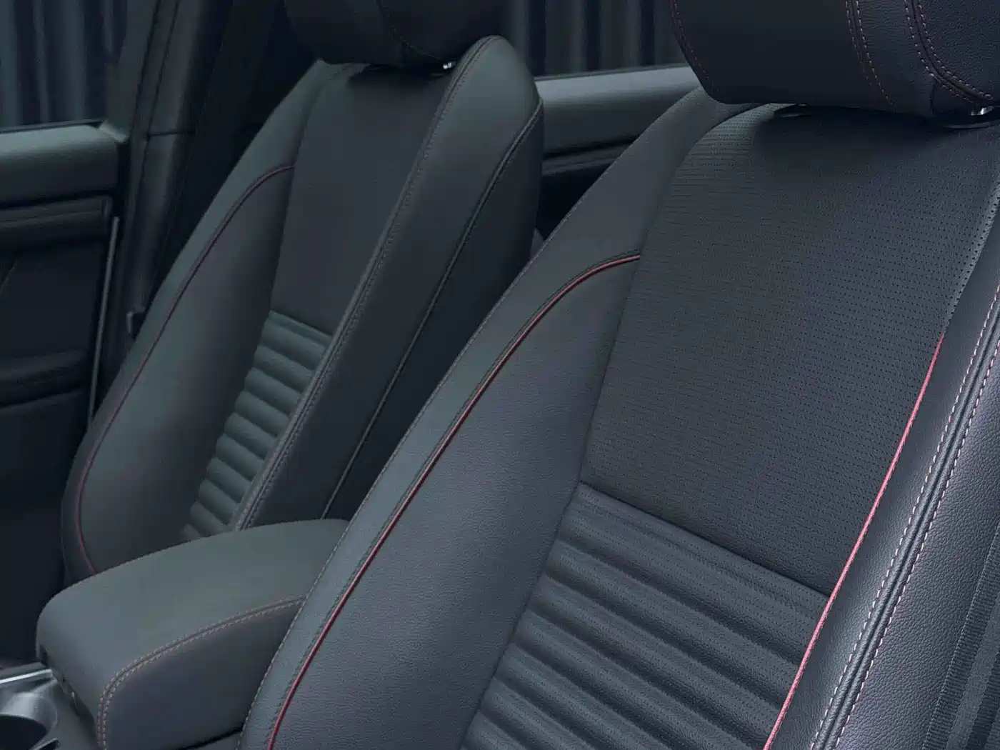 Land Rover Discovery Sport 2020 249PS R-Dynamic Performance фото 7
