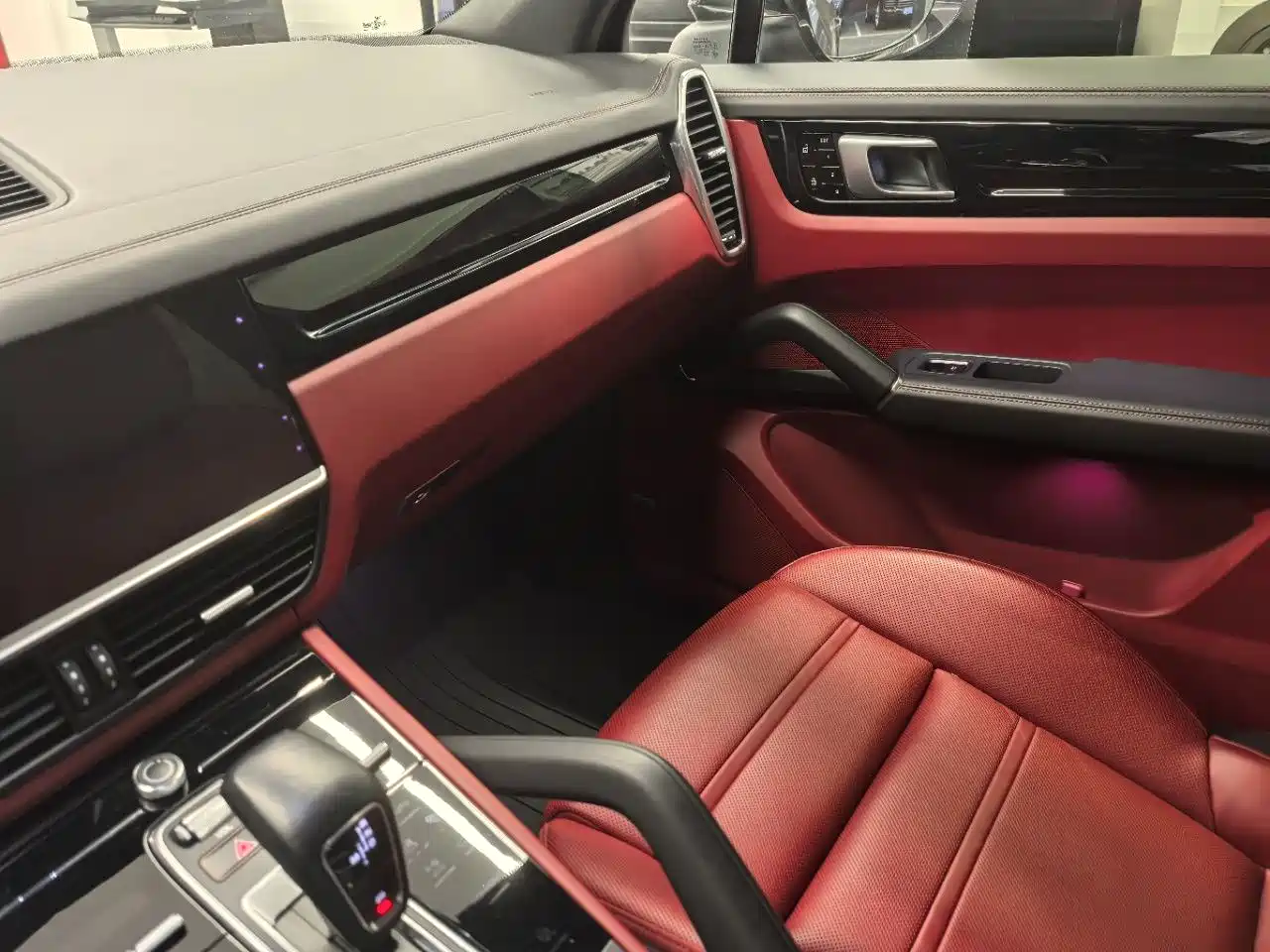 Porsche Cayenne 2019 Cayenne 3.0T фото 16