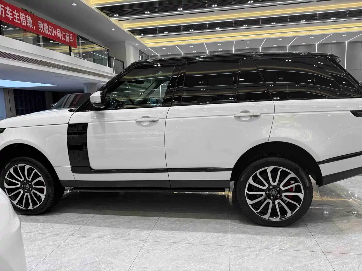 Land Rover Range Rover фото 4