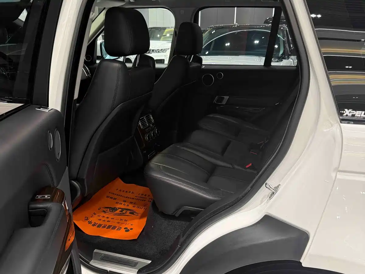 Land Rover Range Rover фото 15