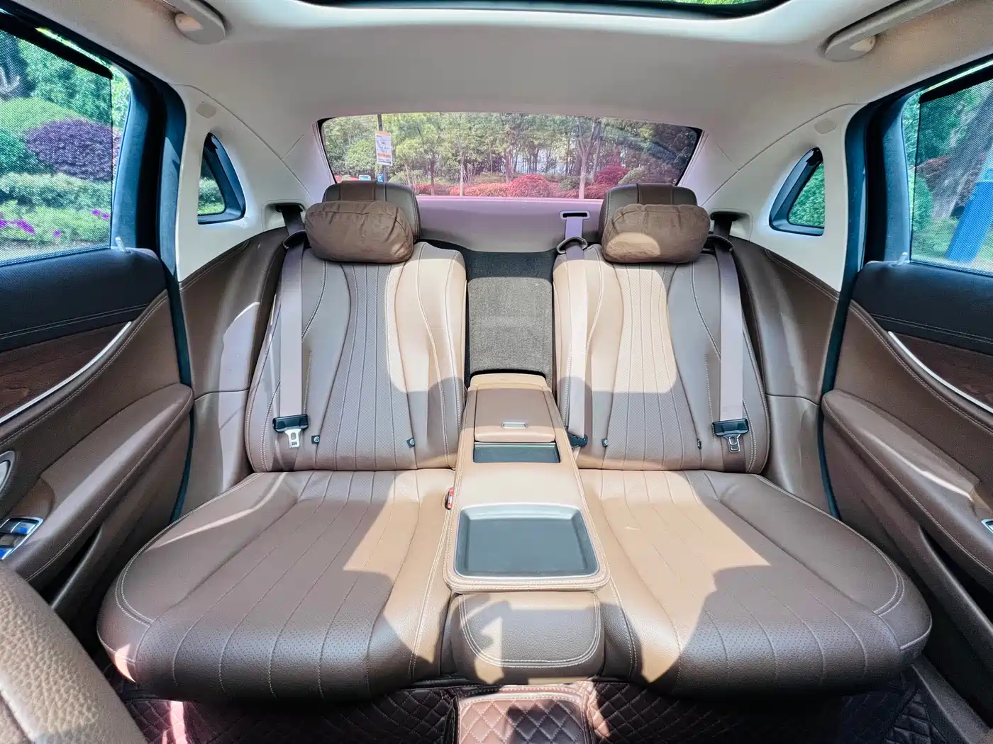 Mercedes-Benz E-Class 2023 E 300 L Luxury фото 8