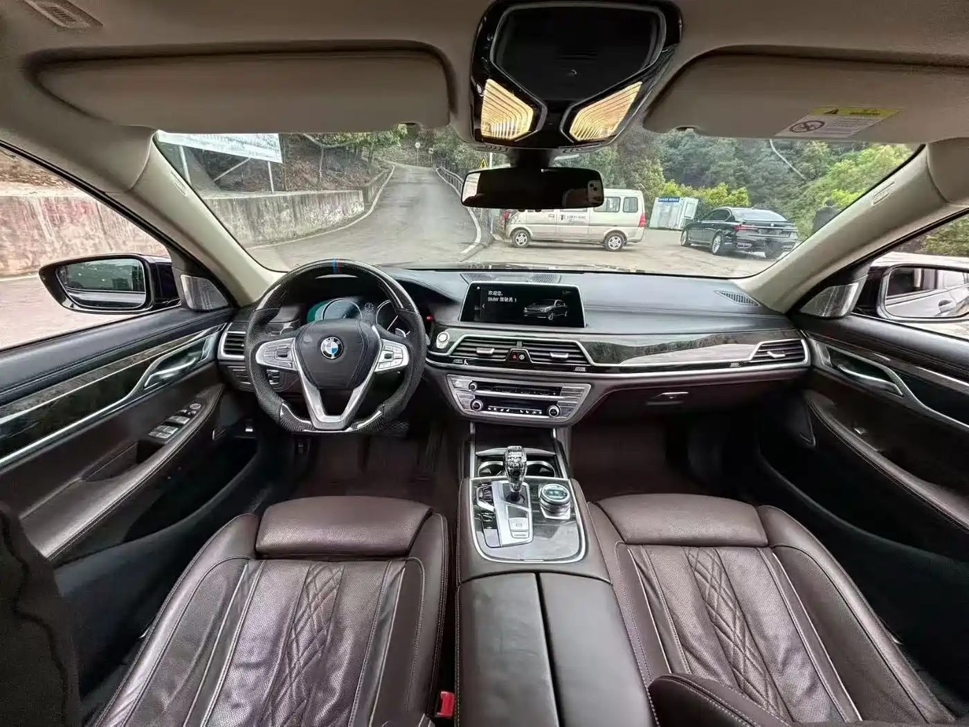 BMW 7 Series 2018 740Li Leading Type Excellence Package фото 2