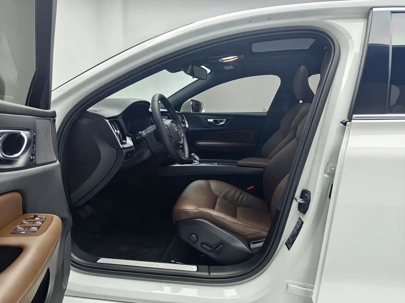 Volvo S60 2024 2025 B4 Smart Luxury Edition