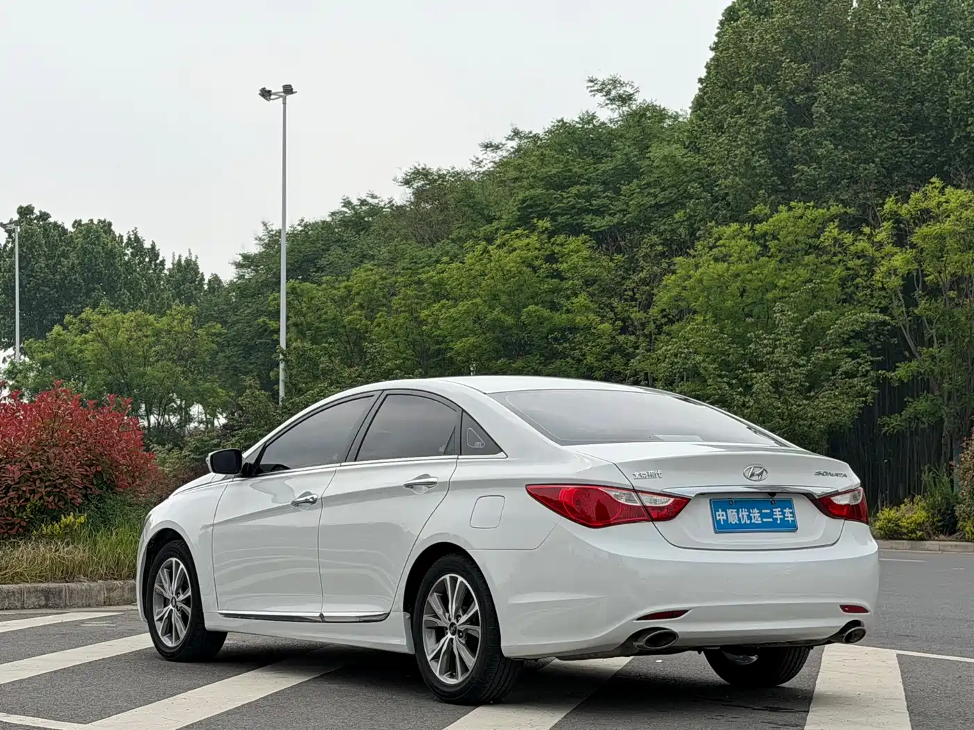 Hyundai Sonata 2014 2.0L Automatic Luxury фото 7