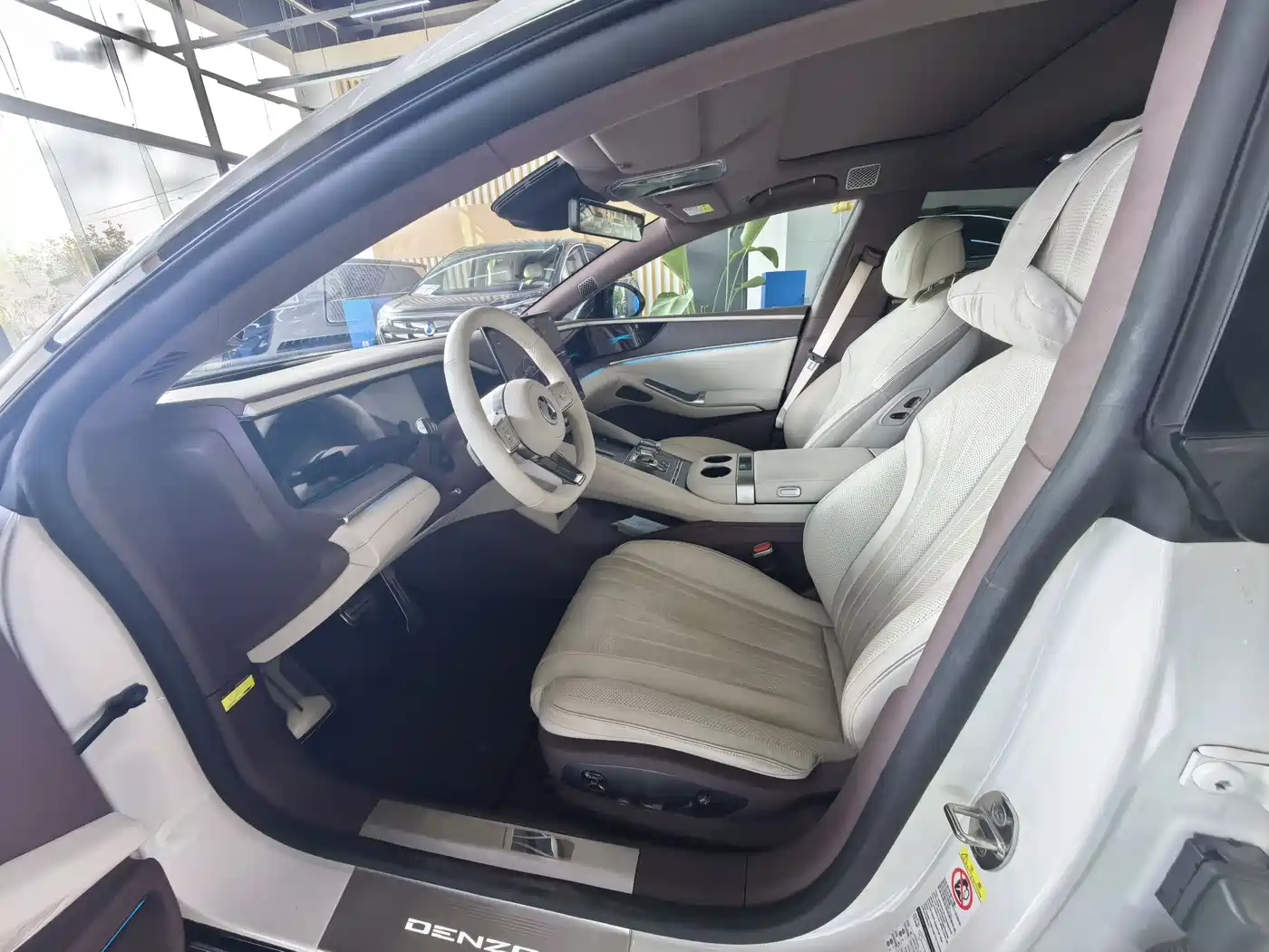 Denza Z9GT 2024 1100 AWD Ultra Edition фото 4
