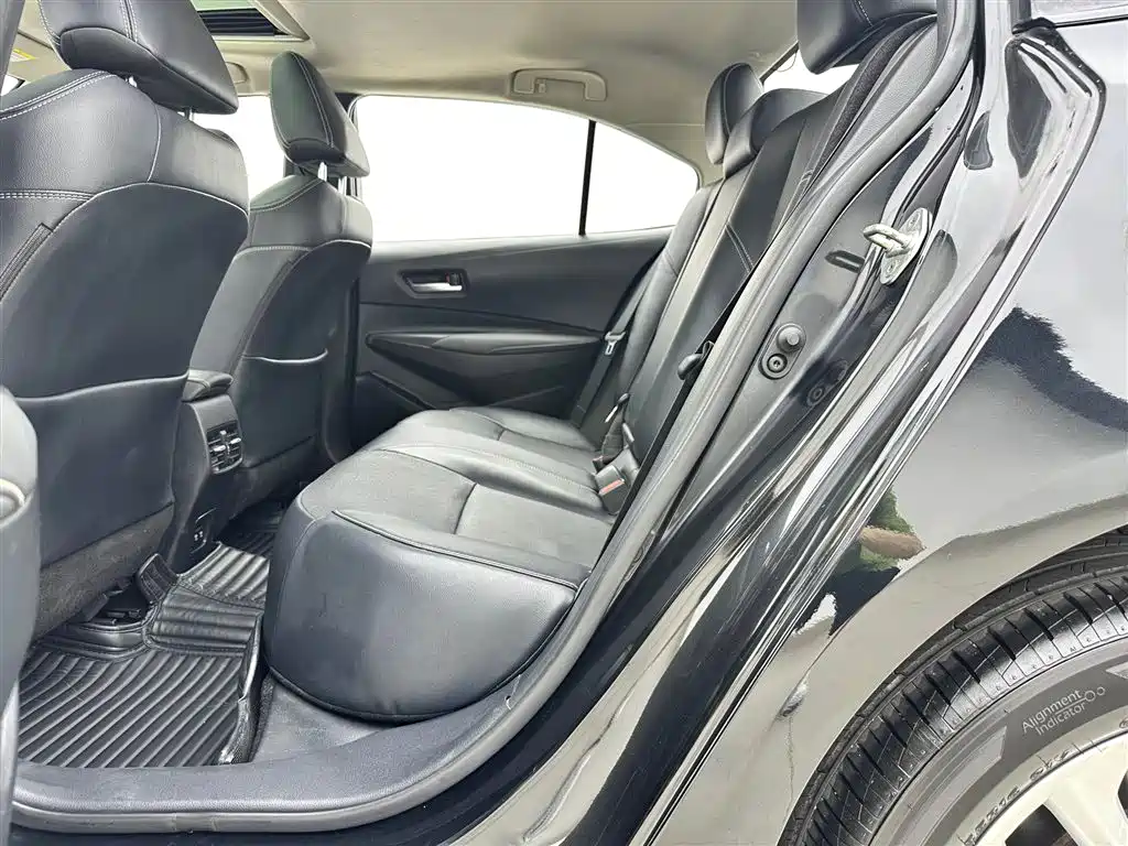 Toyota Corolla 2021 1.2T S-CVT Luxury Edition фото 7