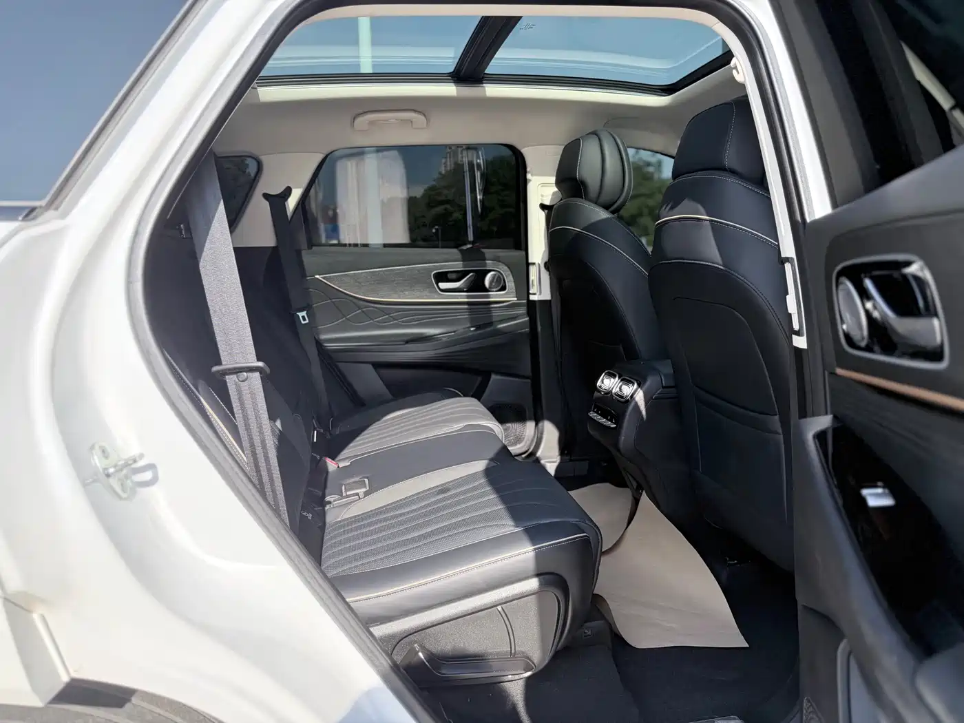Chery Tiggo 9 2024 2023 2.0T Automatic 2WD Premium 5-Seater