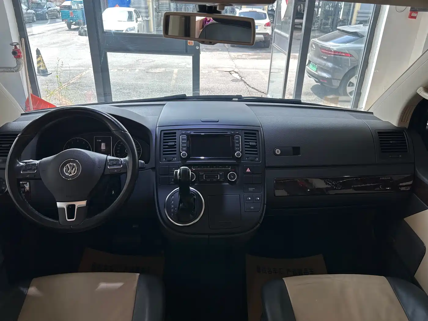 Volkswagen Multivan 2015 2012 2.0TSI 4WD Premium