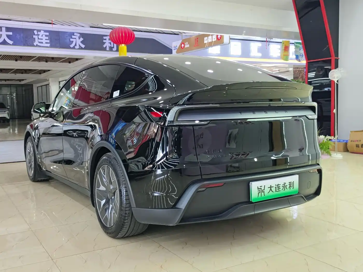 Tesla Model Y L 2025 2025 Facelift Long Range AWD