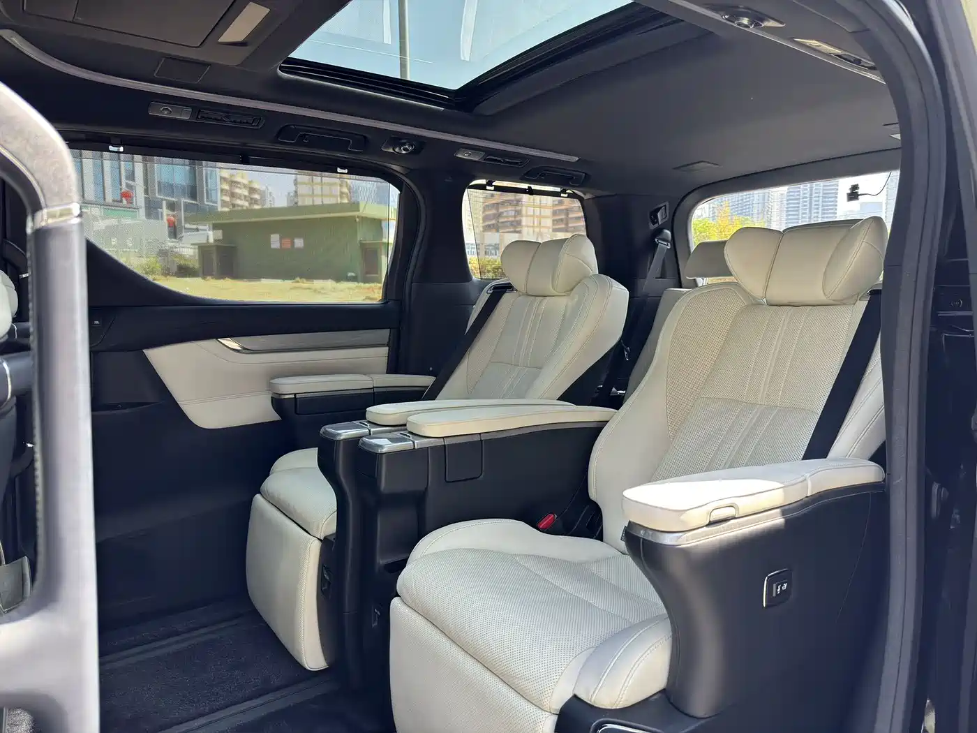 Toyota Alphard 2018 Facelift 3.5L Premium Edition фото 7