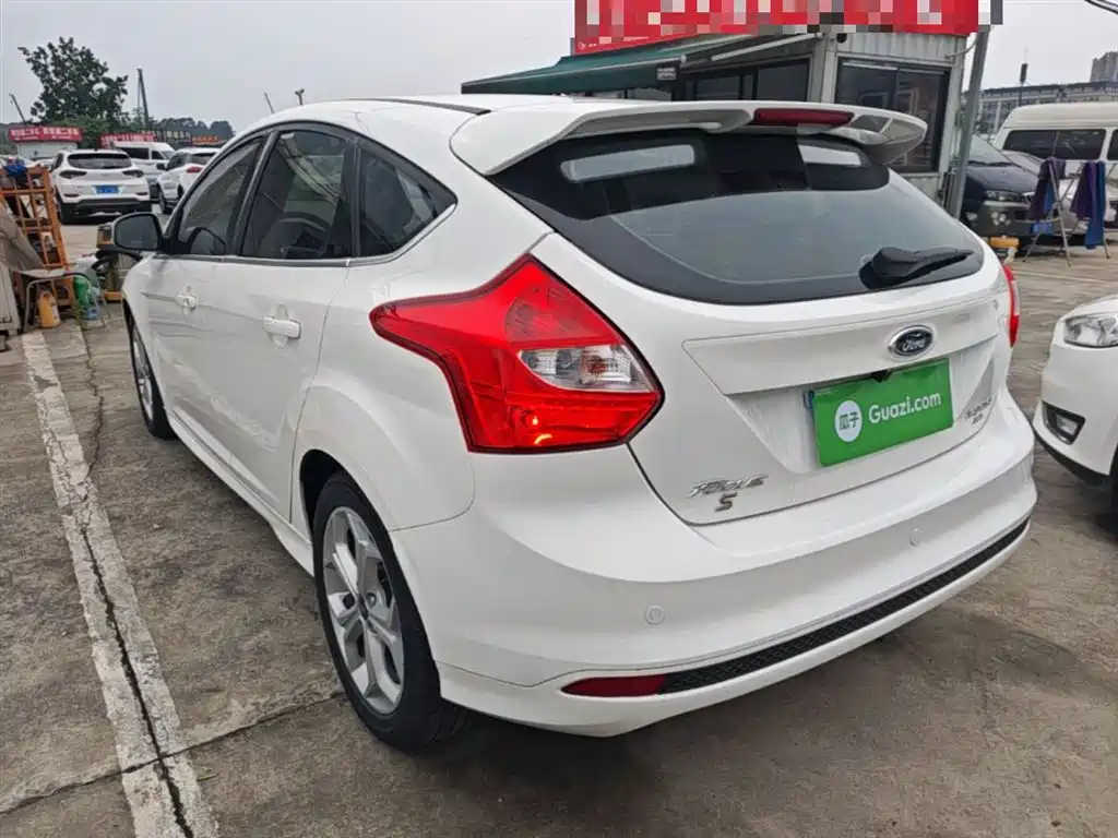 Фото 5 - Ford Focus