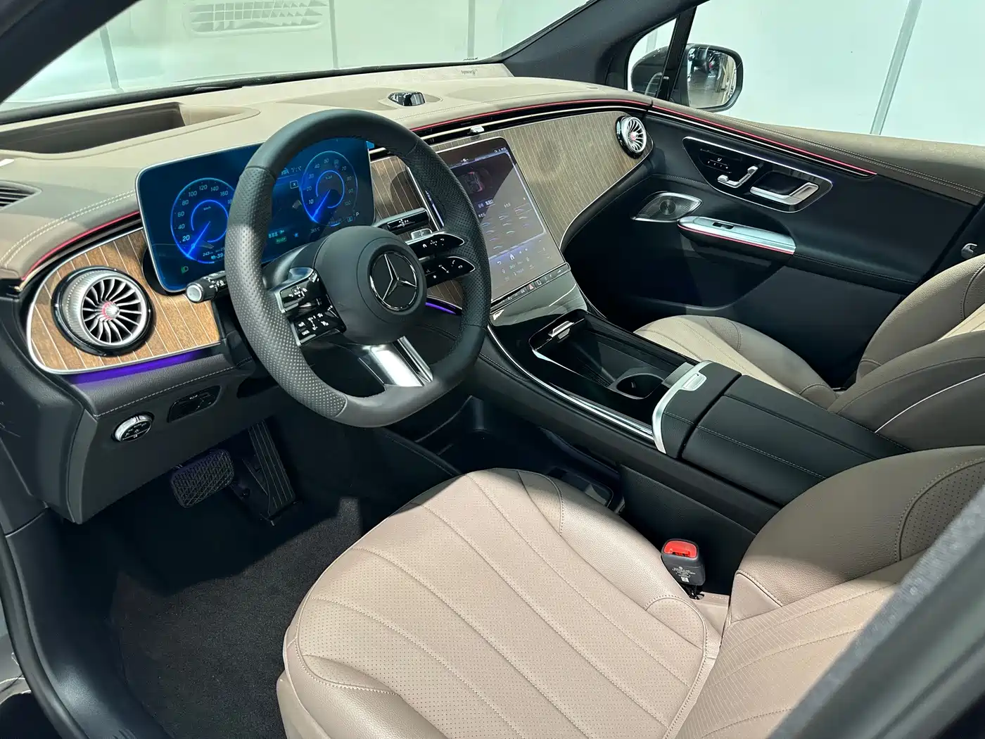 Mercedes-Benz EQE SUV 2025 2024 500 4MATIC Luxury Edition