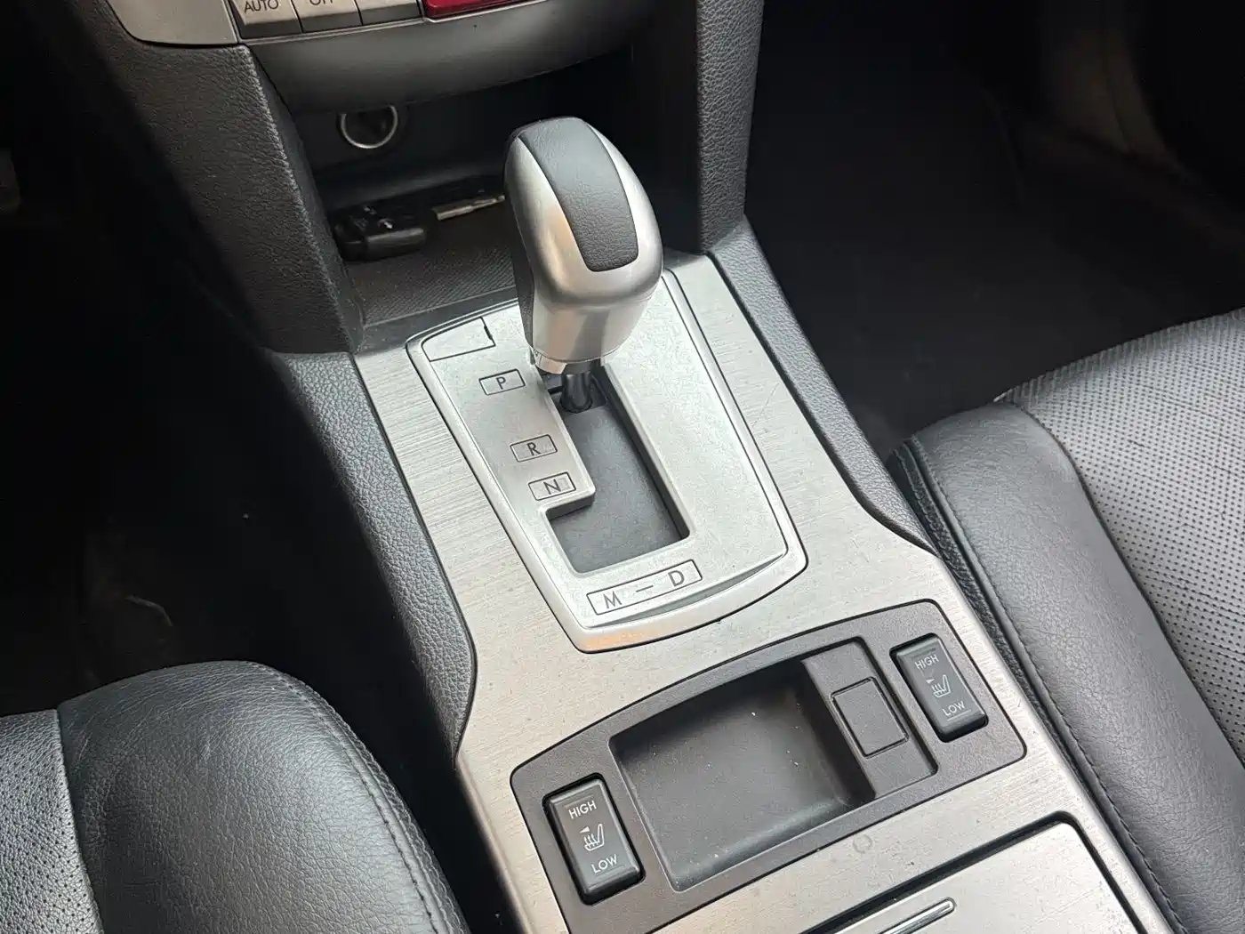 Subaru Outback 2011 2.5i Luxury Navigation Edition фото 19