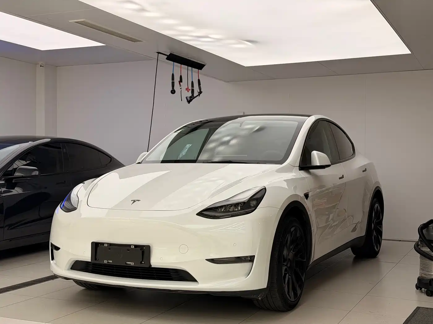 Tesla Model Y 2022 Facelift Long Range All-Wheel Drive Version