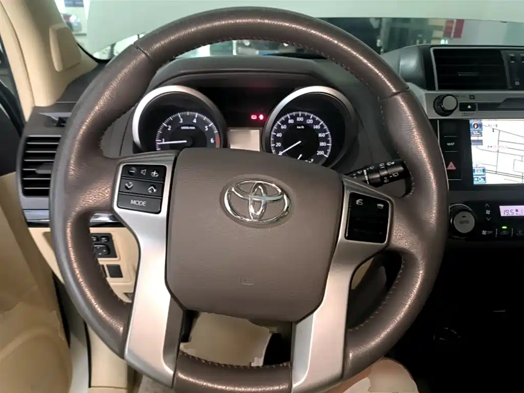 Toyota Prado 2015 2.7L Automatic Luxury фото 11