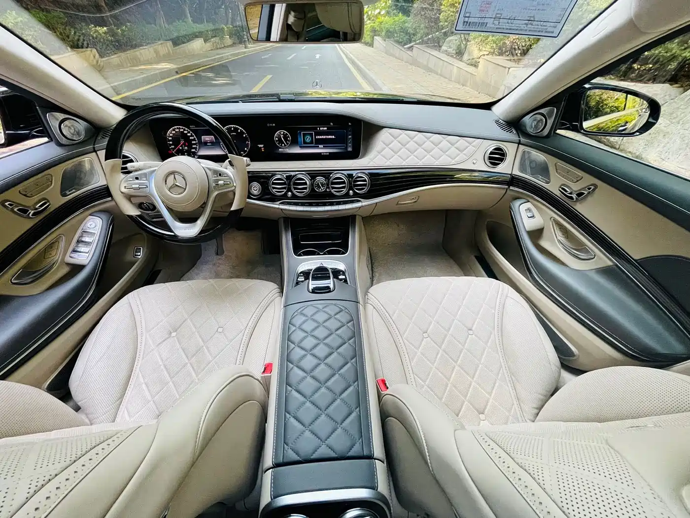 Mercedes-Benz Maybach S-Class 2018 Model S 680 фото 21