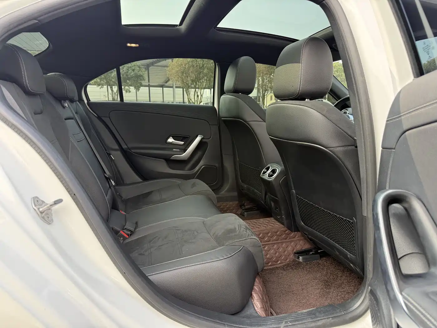 Mercedes-Benz A-Class 2022 Facelift III A 200 L Sport Sedan Fashion фото 10
