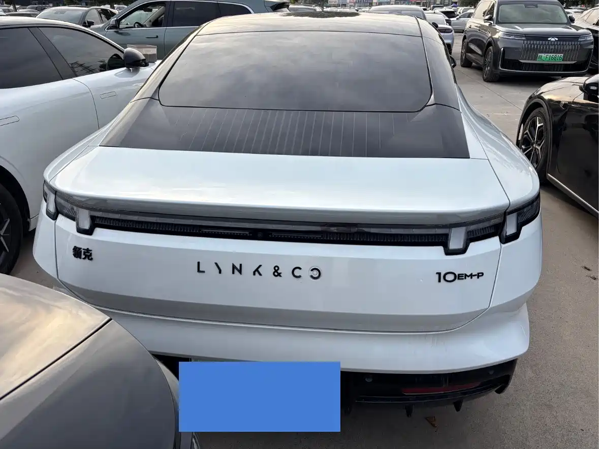 Lynk & Co 10 EM-P 2026 2025 Facelift 120 AWD Ultra