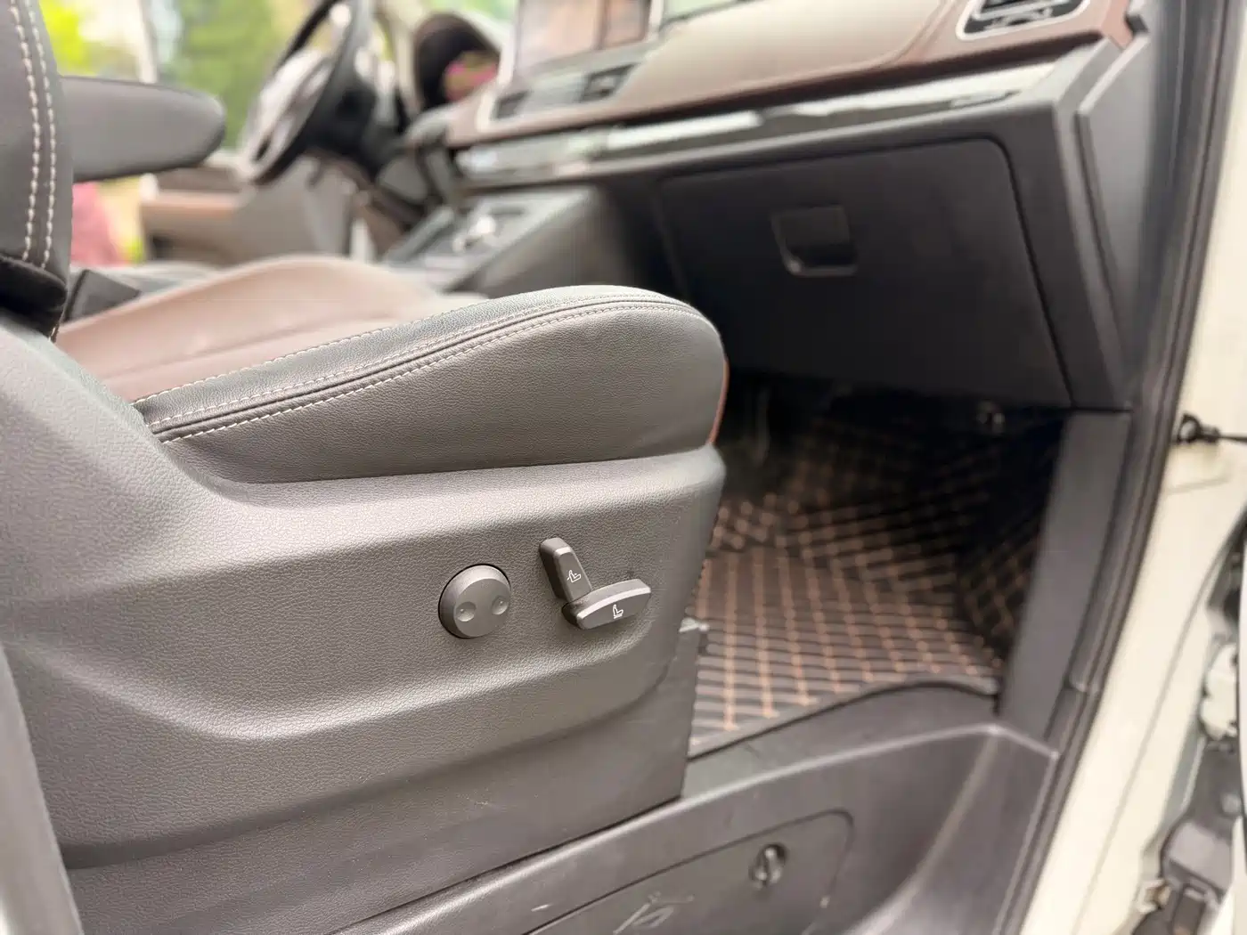 SAIC MAXUS CHASE G10