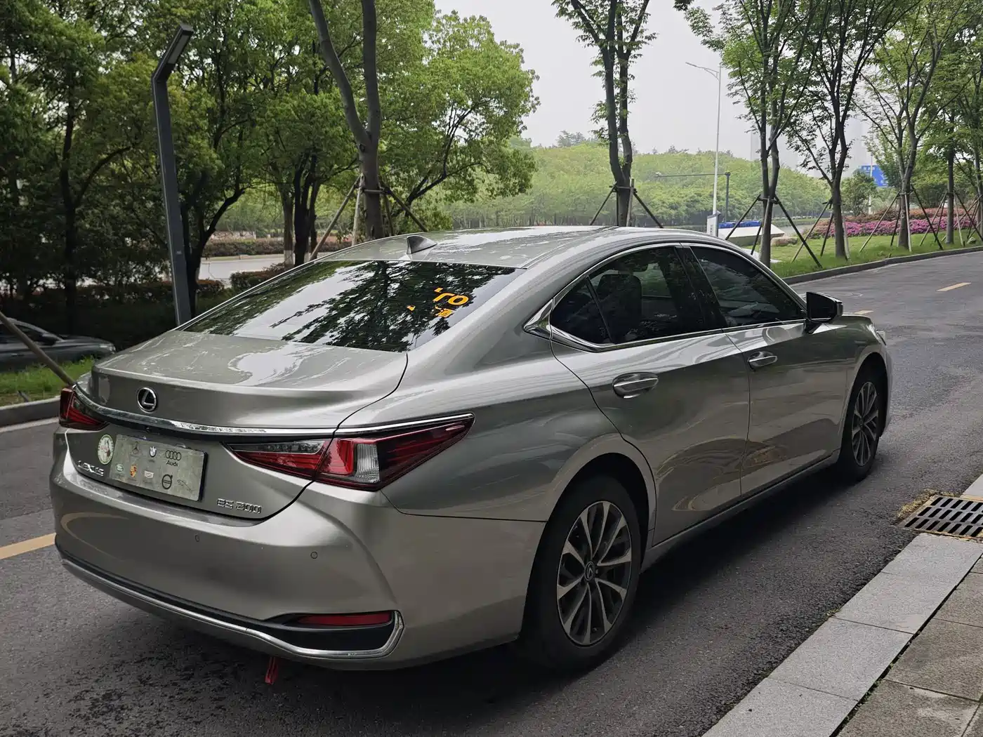 Lexus ES 2024 200 Premium Edition фото 7