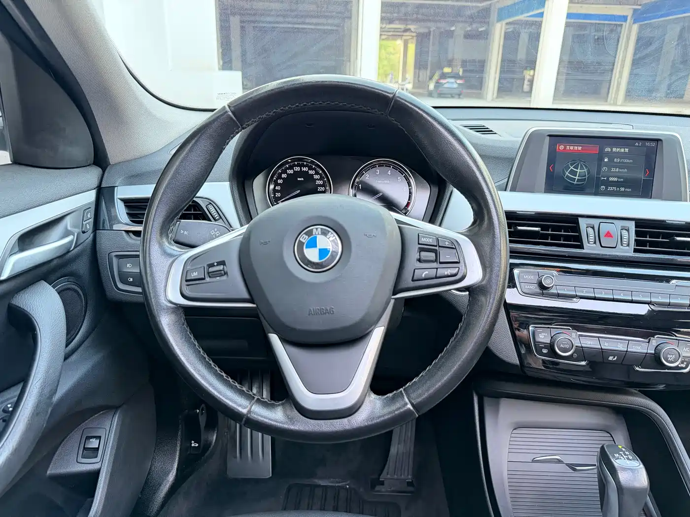 BMW X1 2019 sDrive20Li Leading Model фото 14