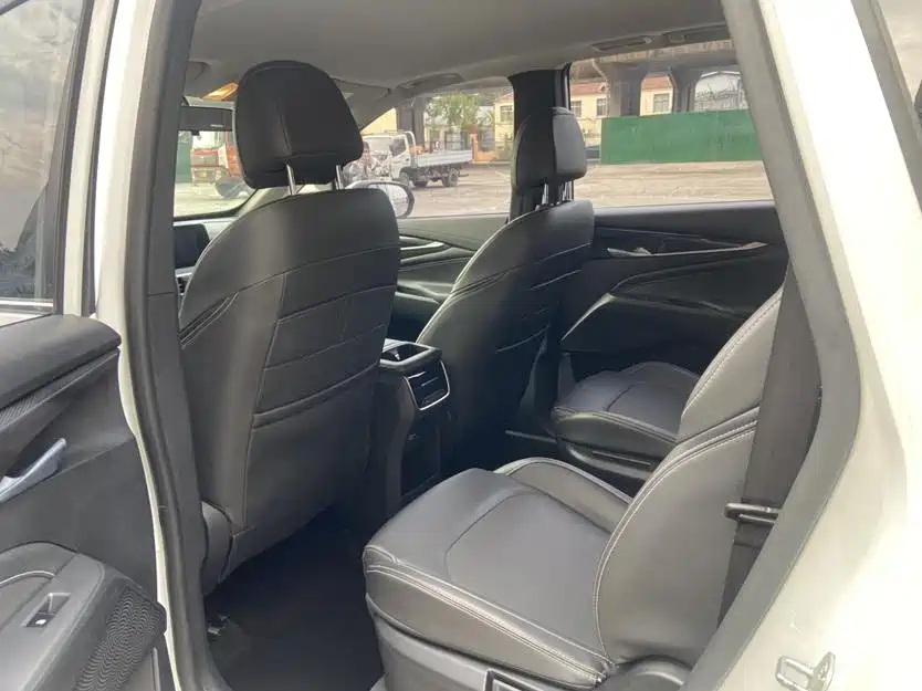 SAIC Maxus Maxus G50 2023 PLUS 1.5T Auto Custom Entry Edition фото 9