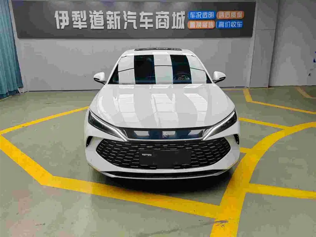 BYD Qin L 2024 DM-i 120KM Excellence Model фото 2