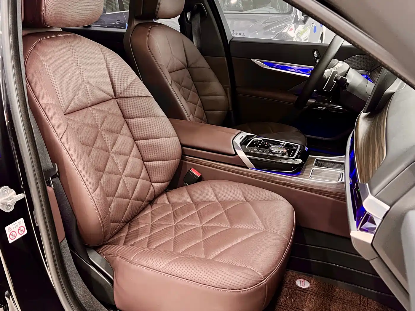 BMW 7-SERIES