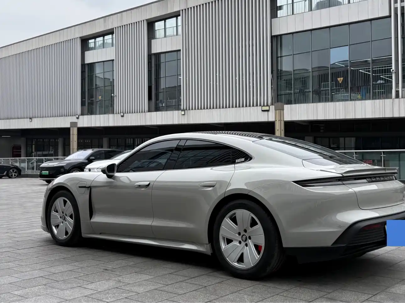 Porsche Taycan 2020 Taycan фото 4