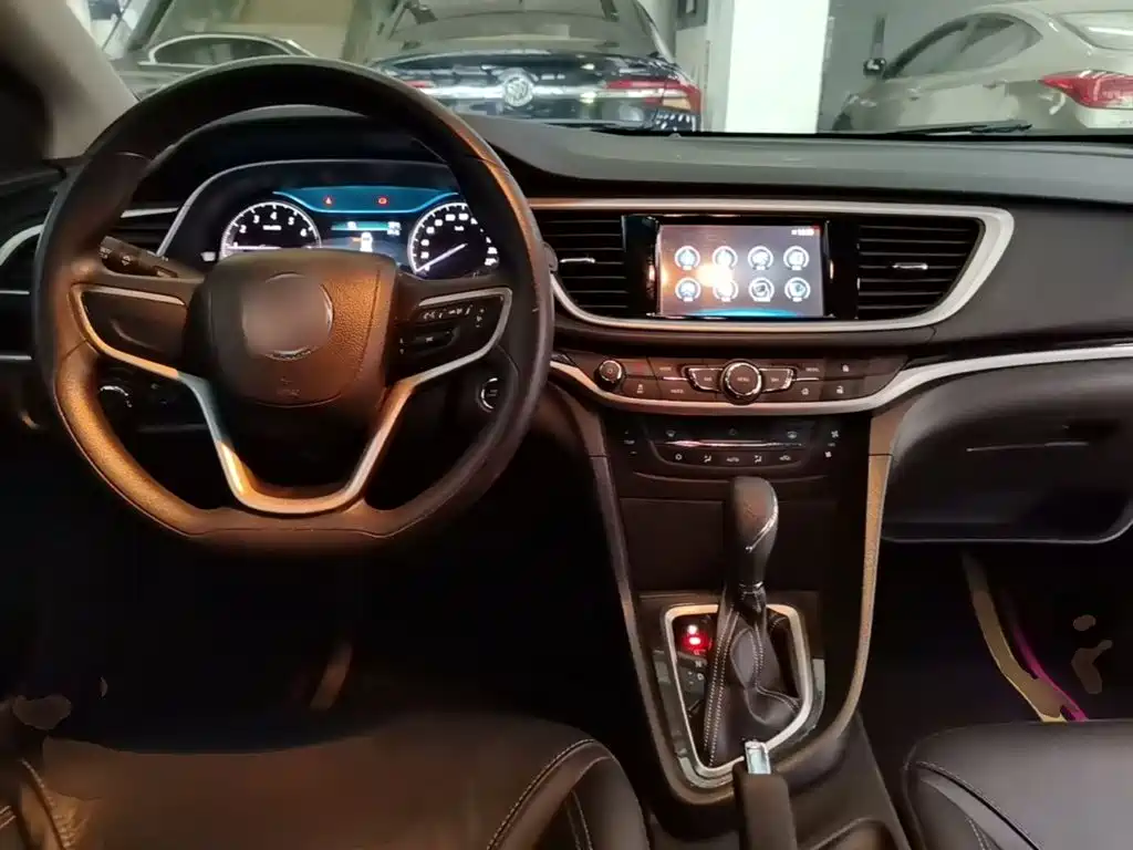 Фото 10 - Buick Excelle