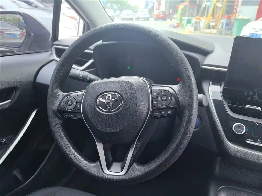 Toyota Corolla 2023 1.8L Smart Hybrid Dual Engine Elite Edition фото 4