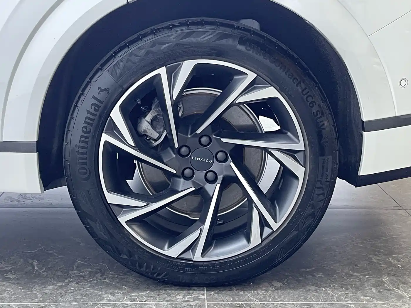 Lynk & Co 09 EM-P 2021 2.0T PHEV Halo 7-Seater фото 9