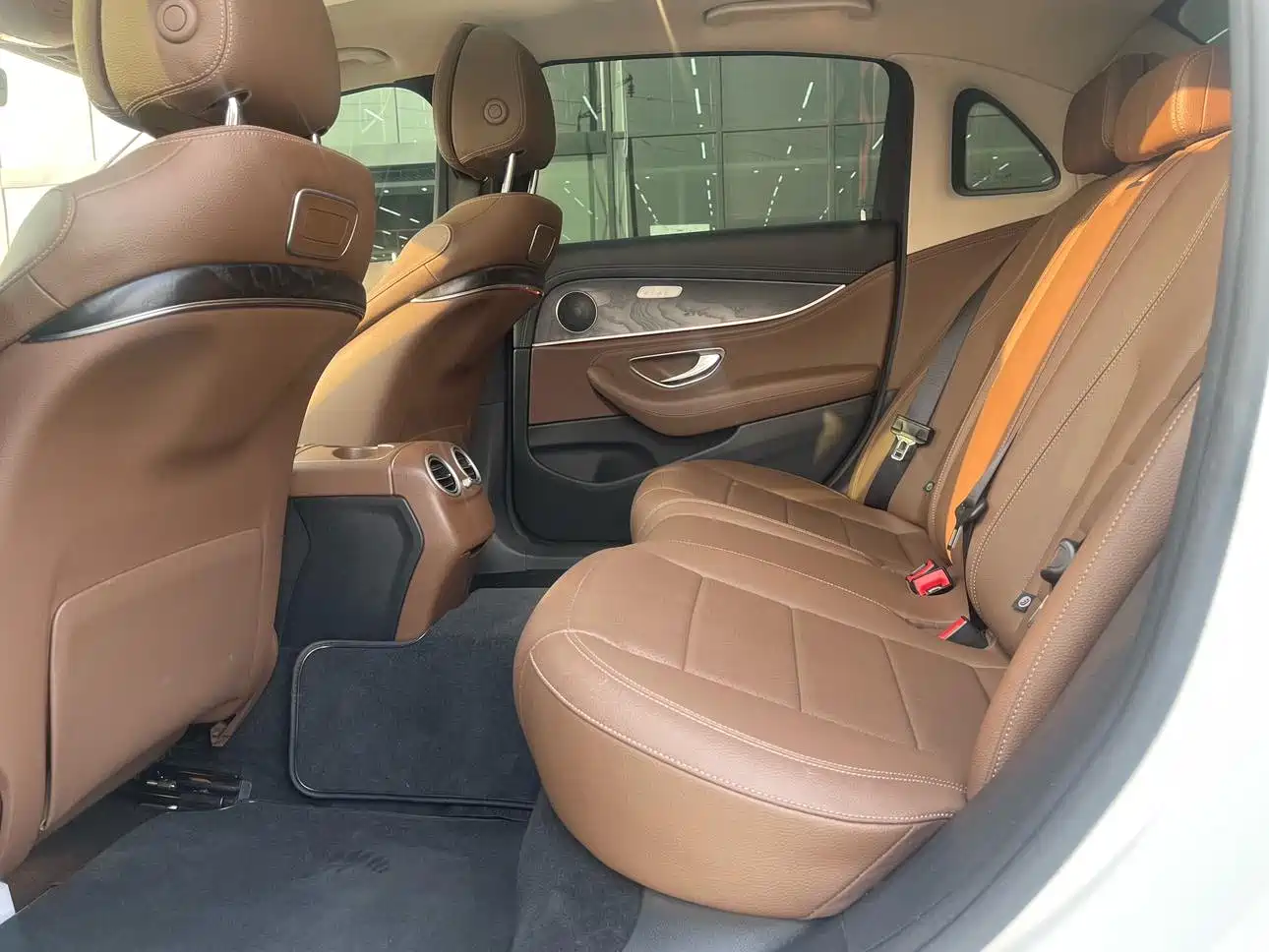 Mercedes-Benz E-Class 2019 E 200 L Sport фото 5