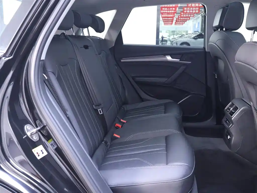 Audi Q5L 2022 40T Luxury Dynamic фото 21